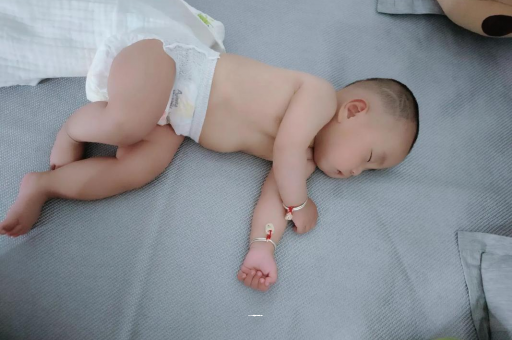 朝阳怀孕多久肚子会胀气